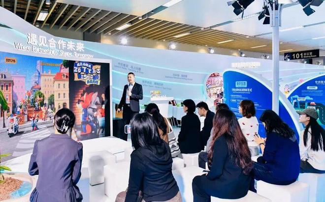 收官！「疯狂动物城」新品引发海内外关注澳门新葡京网站52TOYS首秀进博圆满(图2)